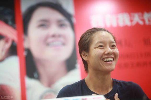 李娜回应改国籍风波 李娜回应改国籍风波，坚定立场与坦诚沟通