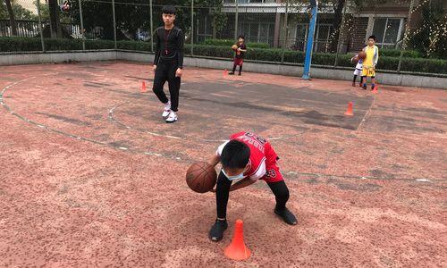 篮球胯下的时候上身劳动 篮球胯下上身劳动之美